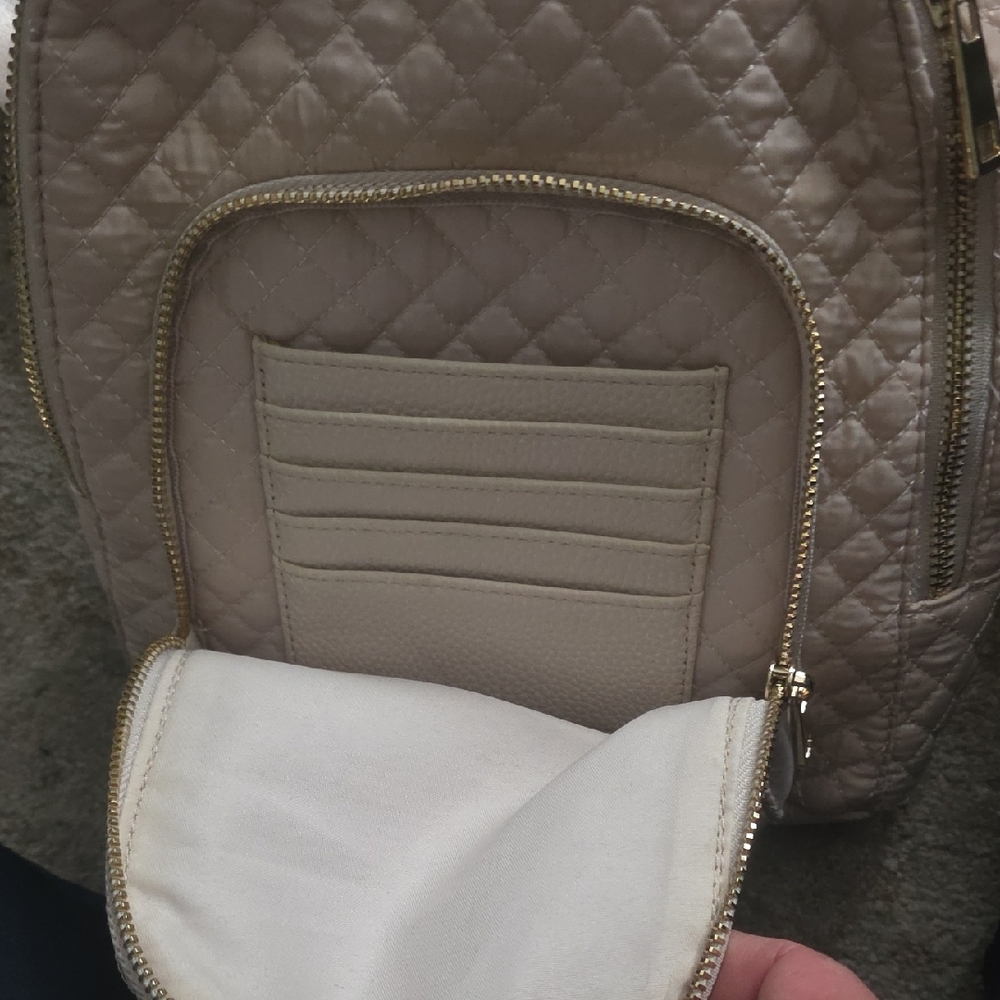 Quilted Cream Backpack - Picture 3 of 4